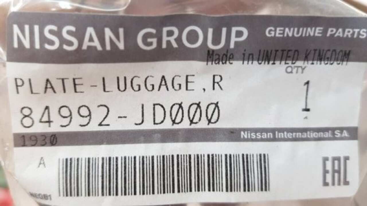 обшивка багажника NISSAN QASHQAI J10 2007- Новый 84992JD000 94311