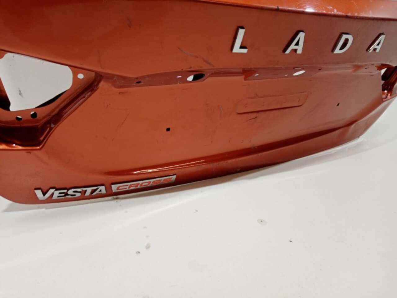 крышка багажника LADA VESTA `1 2015- БУ 8450102347 177981