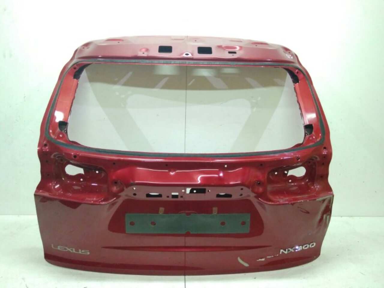 крышка багажника LEXUS NX 1 2014- Красный БУ 6700578060 34926