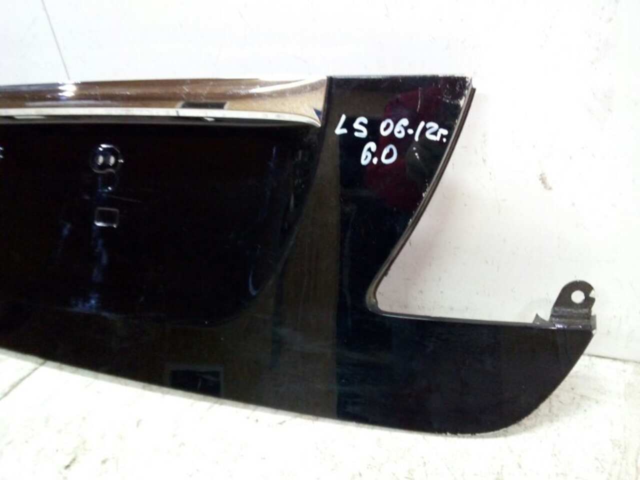 Накладка крышки багажника Задн. LEXUS LS 4 2006- Черный БУ 7680150040C0 11000