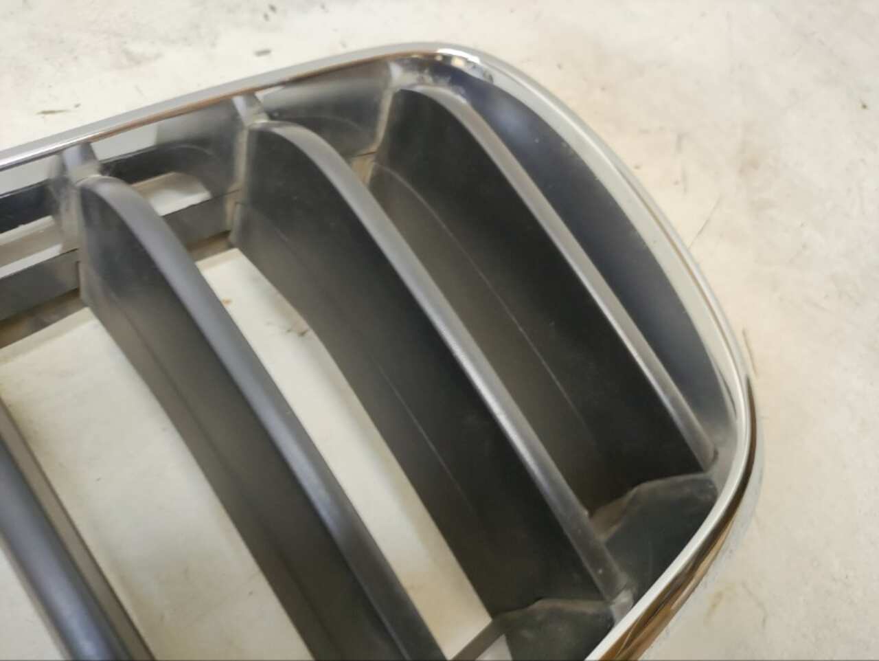 Решетка радиатора Прав. BMW X5 F15 2013- БУ 51137373690 195481