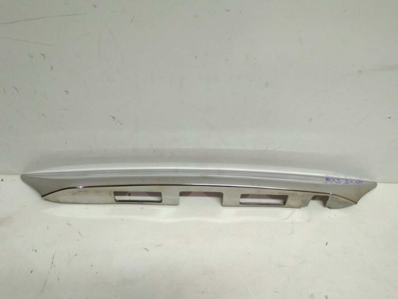 Накладка крышки багажника Перед. LEXUS RX 3 2012- Хром БУ 7680148241 22598