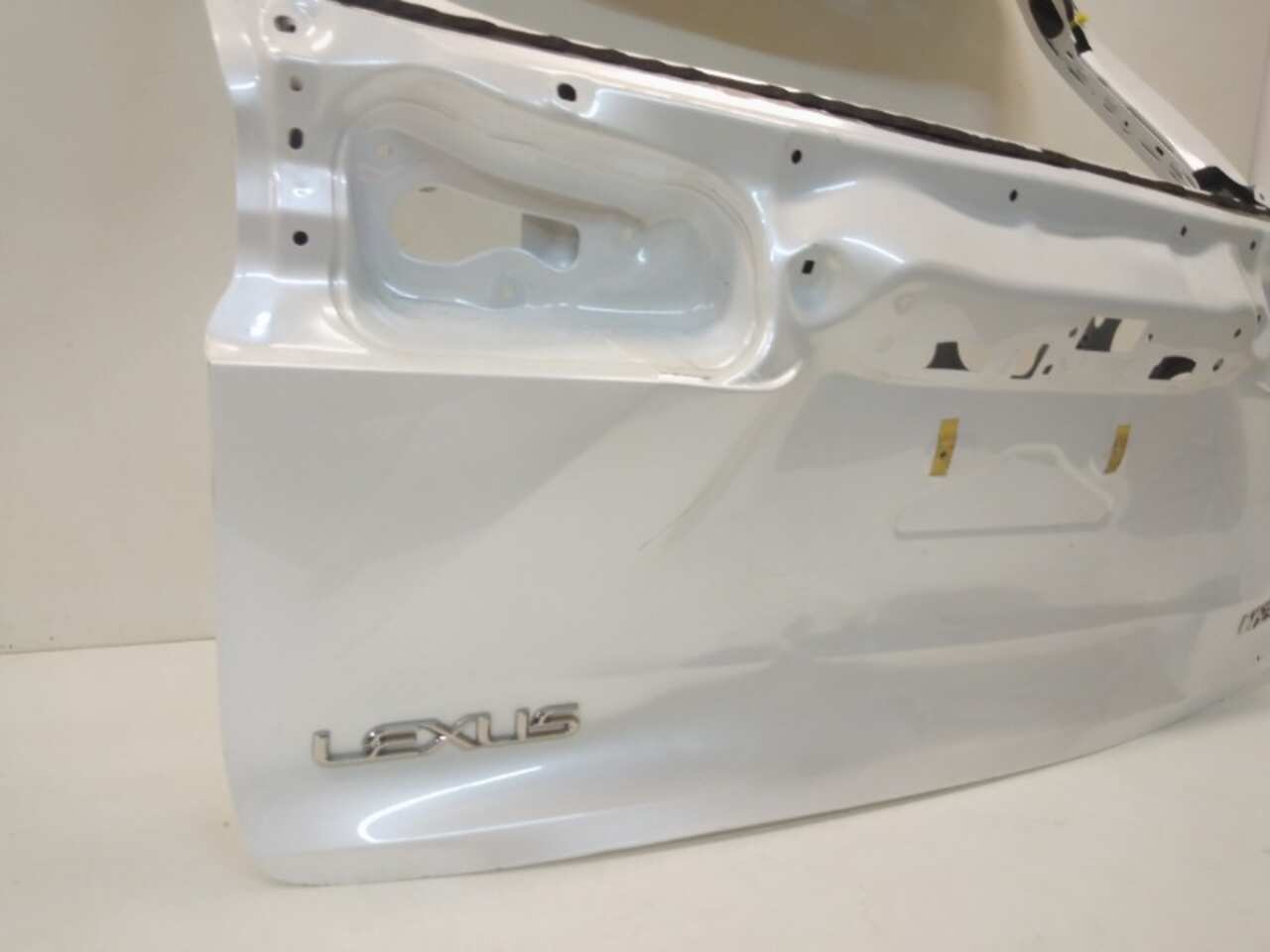 крышка багажника LEXUS NX 1 2014- БУ 6700578060 139473
