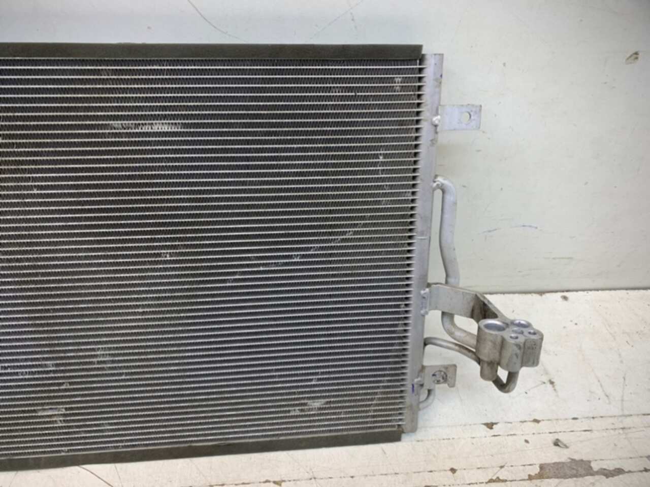 радиатор кондиционера GEELY COOLRAY SX11 2019- БУ 6600118300 193218