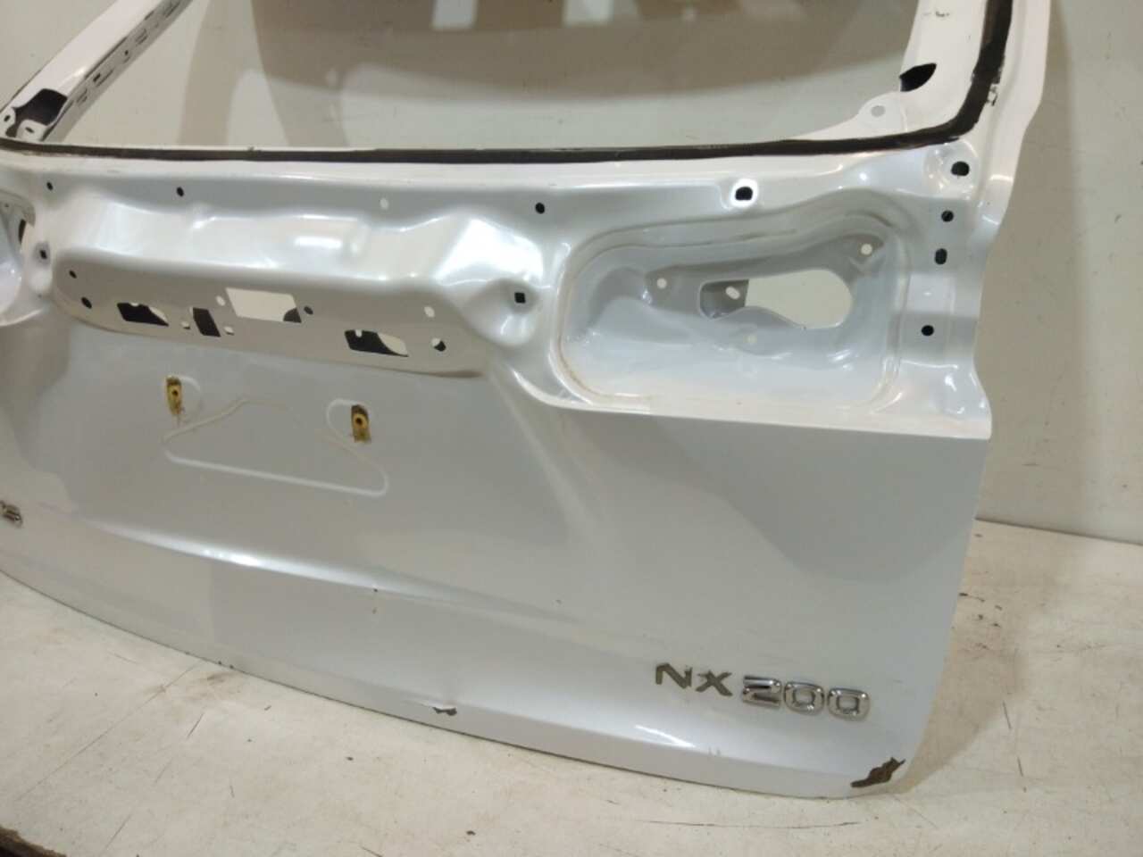 крышка багажника LEXUS NX 1 2014- БУ 6700578060 164607