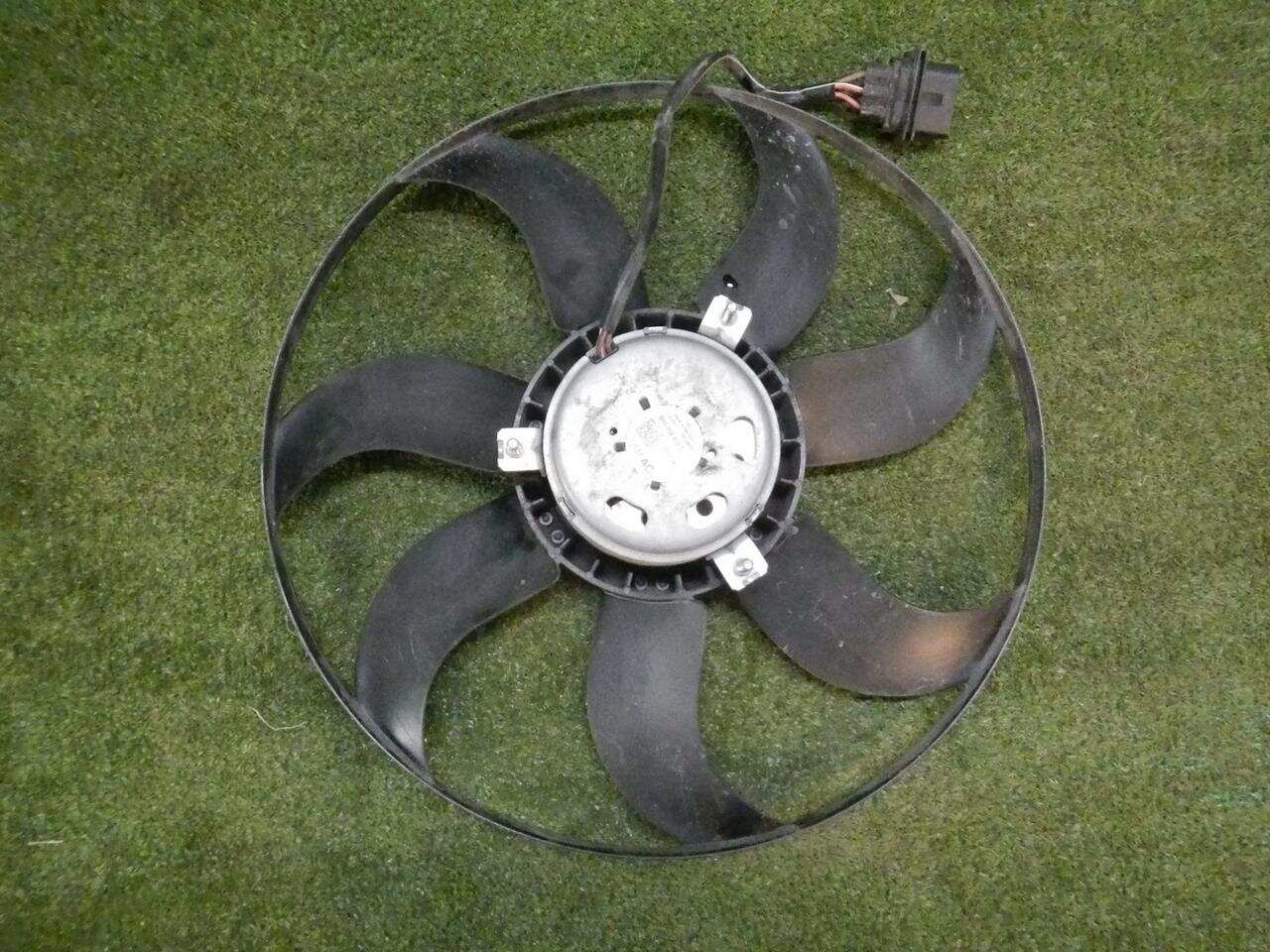 Вентилятор радиатора VW POLO SEDAN (2010-2015) 6R0959455E 0000004885320
