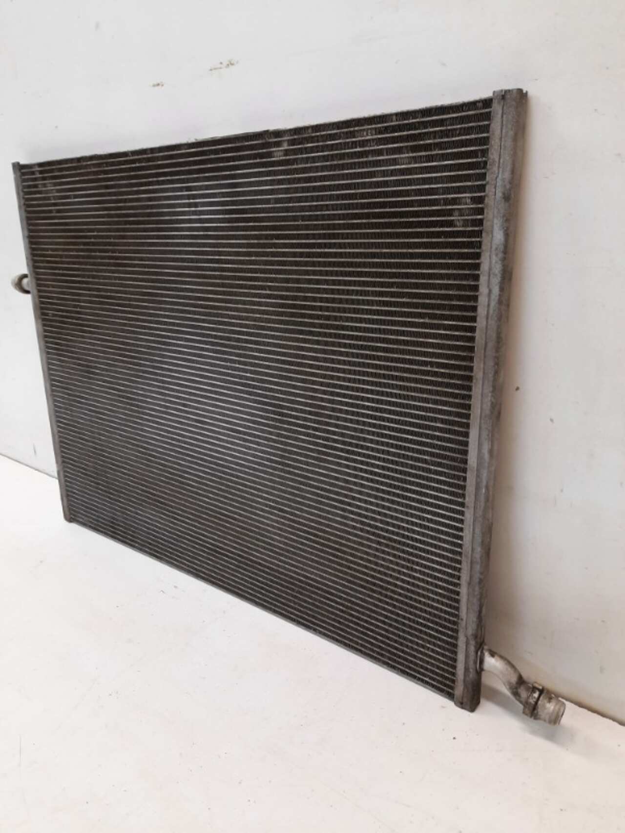 Радиатор охлаждения дополнительный MERCEDES-BENZ E-CLASS W213 20`16- БУ A0995003600 138466