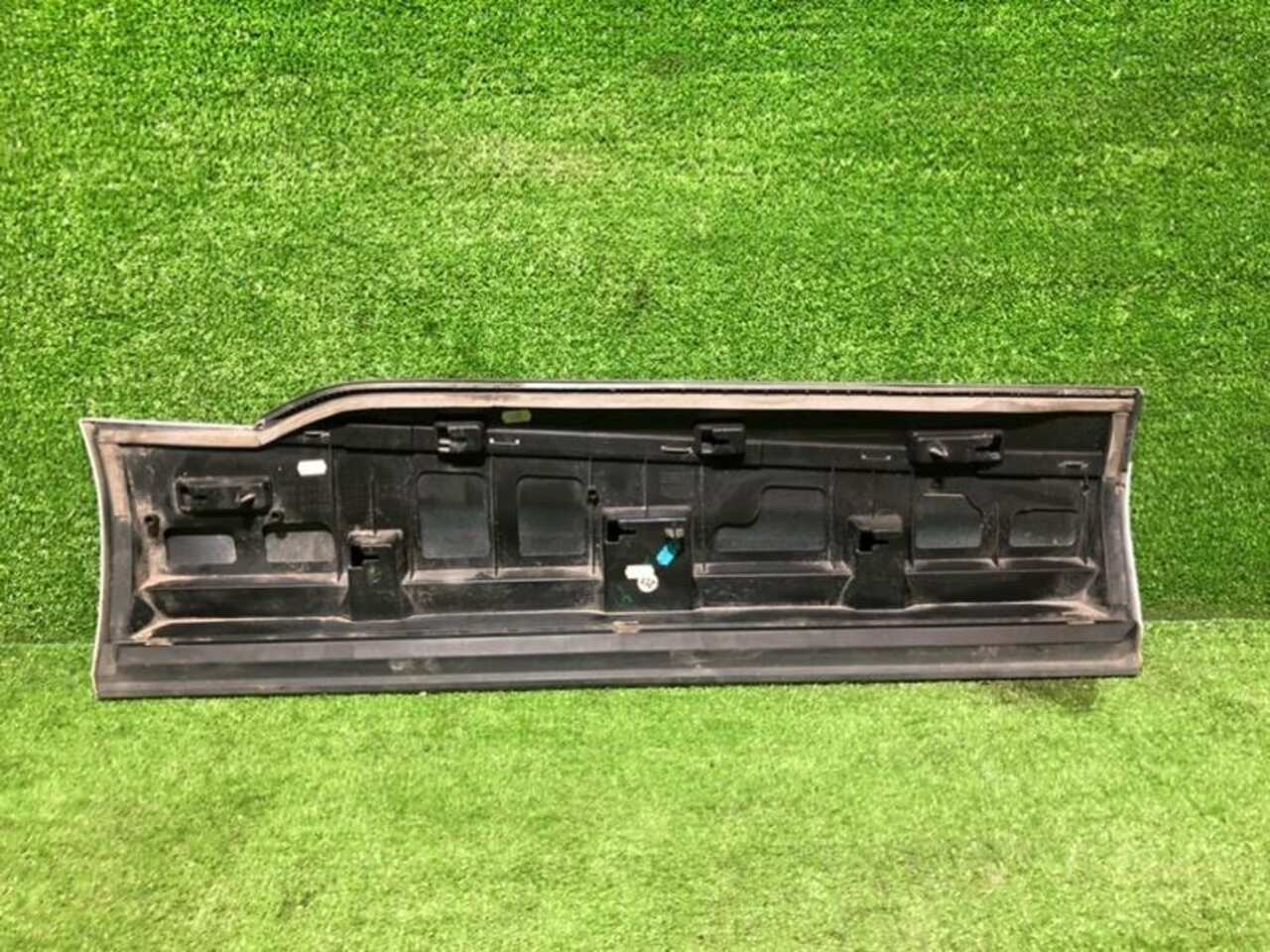 Накладка двери задняя левая AUDI Q7 2 (2015-2019) 4M0853969F D4235